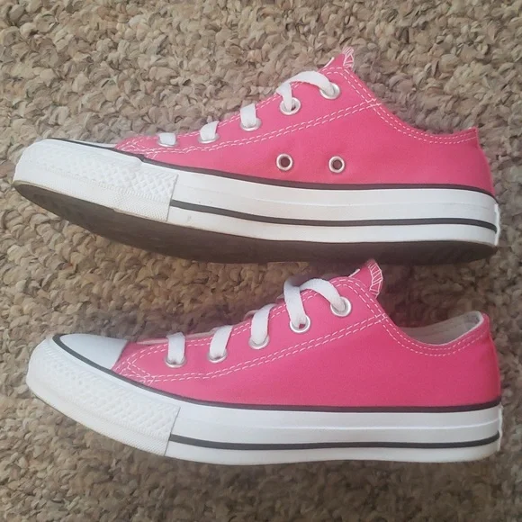 CONVERSE Chuck Taylor All Star, Bight Pink Sneaker. Men's Size 4, Women's Size 6 - Picture 4 of 13